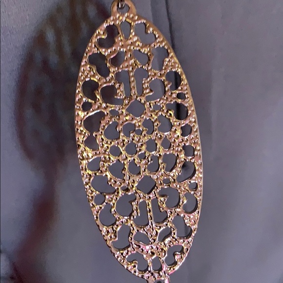 Necklace and Earring set - Picture 3 of 7